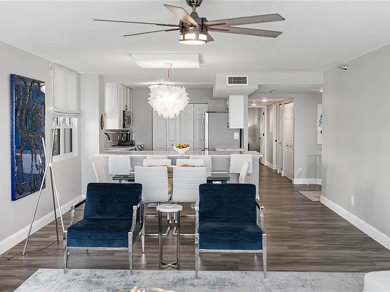 97 Sunset Dr #201 — Photo 17