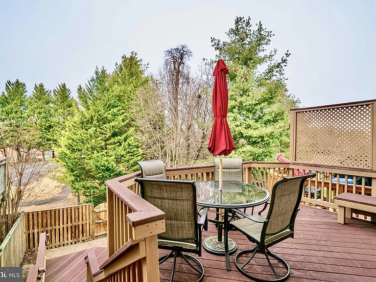 7372 Ardglass Dr — Photo 23