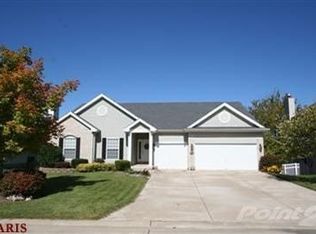 165 Valleybrook Dr, O'Fallon, MO 63368