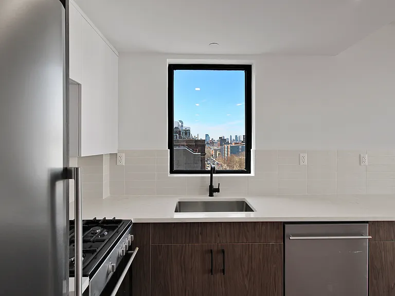 514 Herkimer St #5A — Photo 15