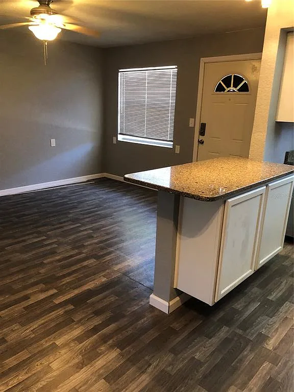 1 bed, 1.0 bath, 573 sqft, $1,600 — Photo 2