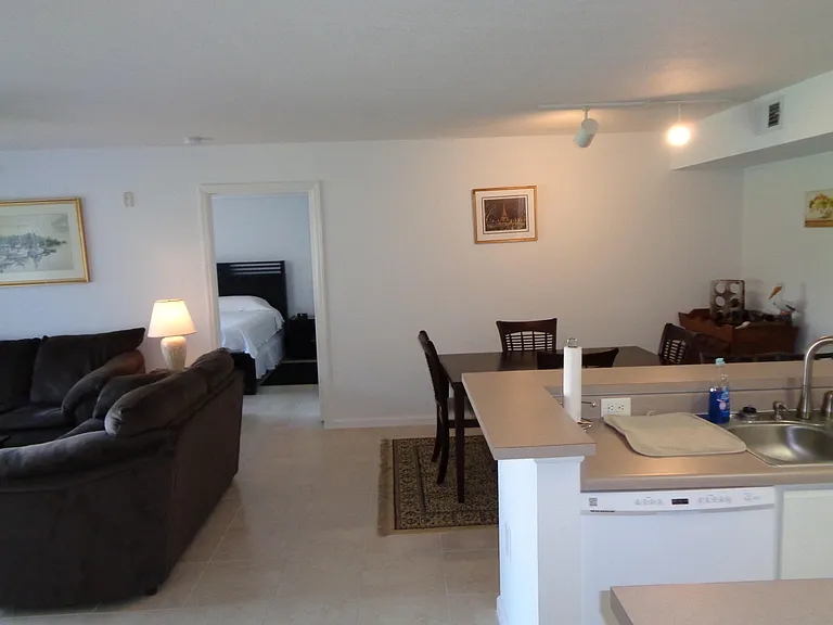 191 SW Palm Dr NW #102 — Photo 8