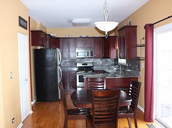5th image of 2981 Brisbane Dr