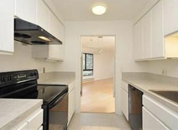 4th image of 1500 Willow Ave APT 306