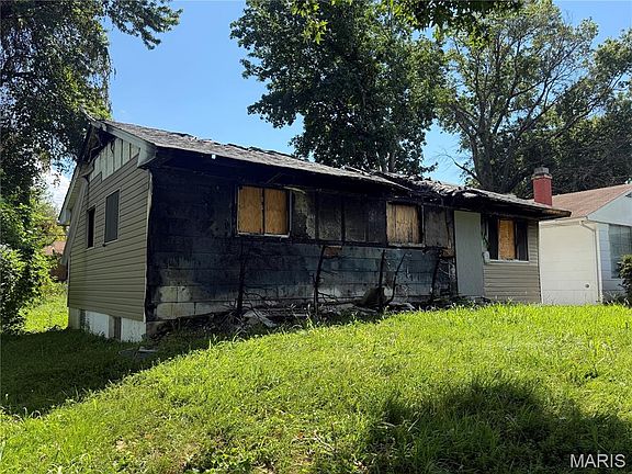 3rd image of 10800 Glen Garry Rd