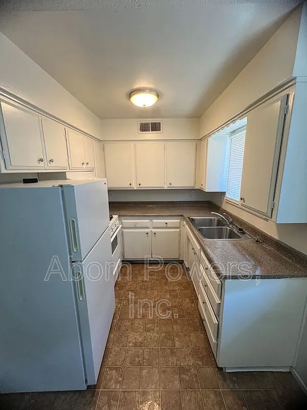 1 bed, 1.0 bath, $1,250 — Photo 4