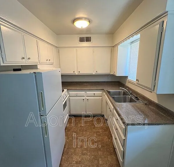 1215 Williams Way #11 — Photo 4