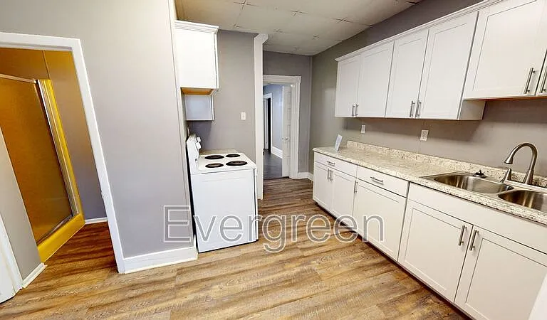 347 Washington St #LOWER — Photo 16
