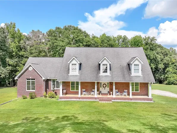 2717 Lee Road 166, Opelika, AL 36804