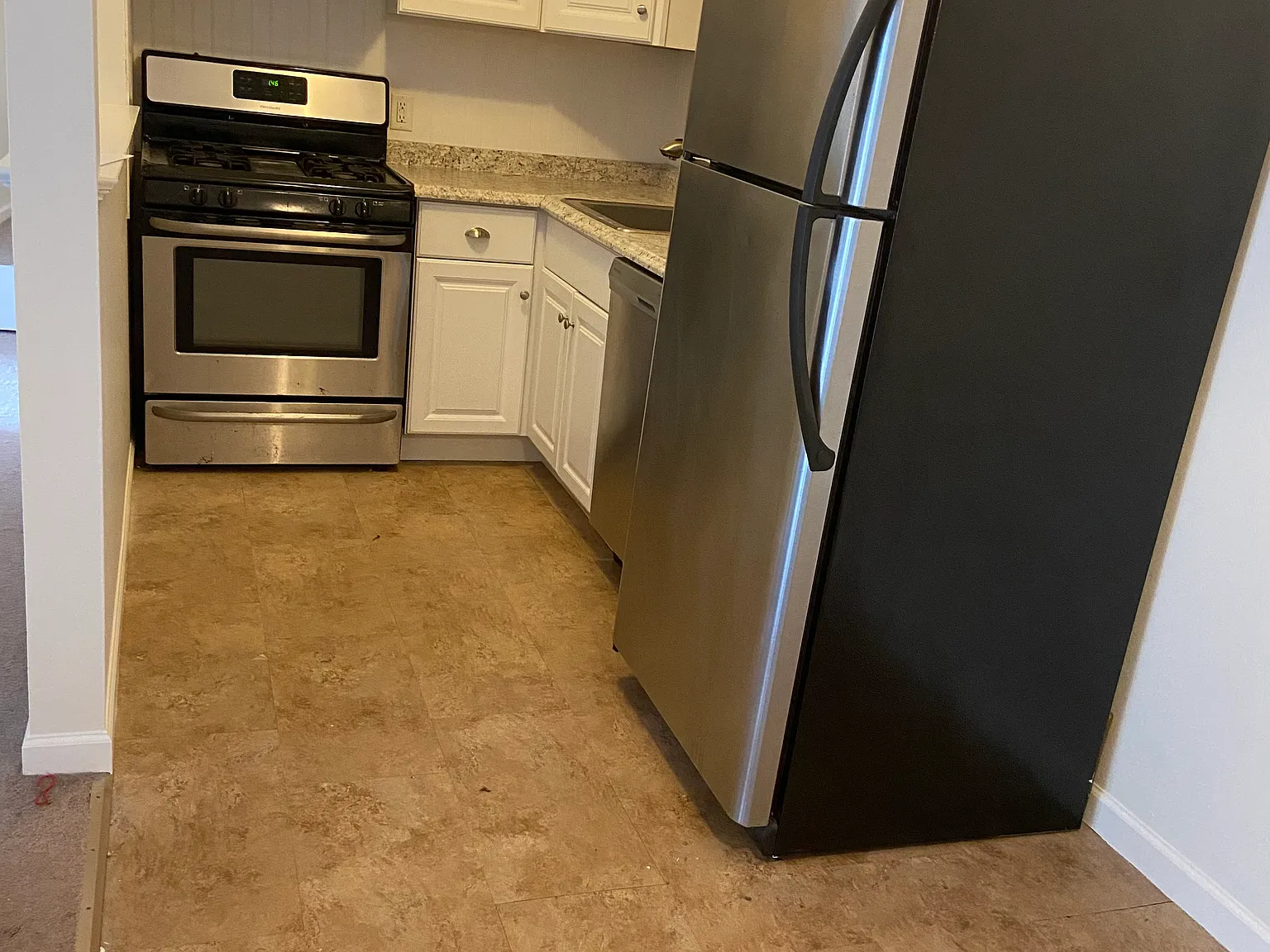 1 bed, 750 sqft, $1,400 — Photo 4