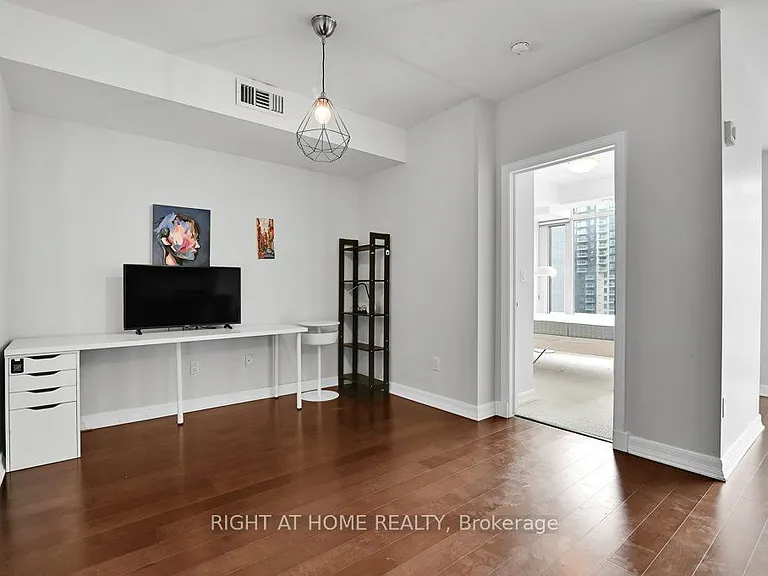 238 Besserer St #1406 — Photo 19