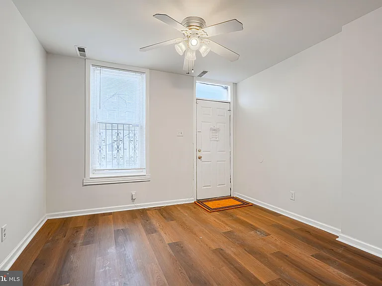 1138 W Lombard St — Photo 4
