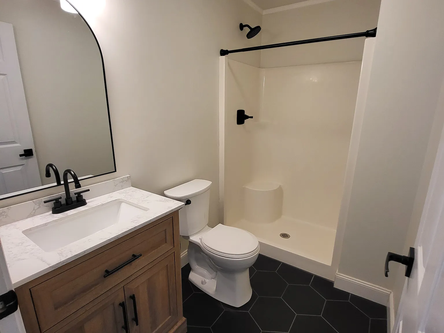 3 bed, 1800 sqft, $3,600 — Photo 4