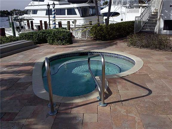5th image of 1 Las Olas Circle #213