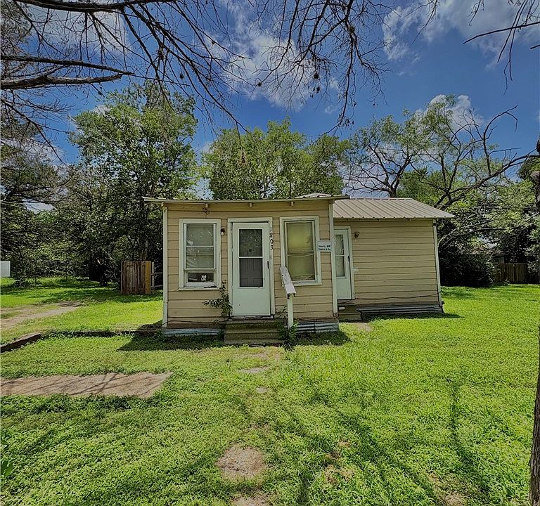 1st image of 1803 W 18th St