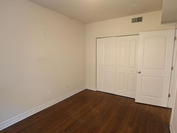 5th image of 3810 N Sheffield Ave Fl 3rd