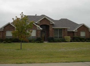 214 Country Manor Ln, Royse City, TX 75189
