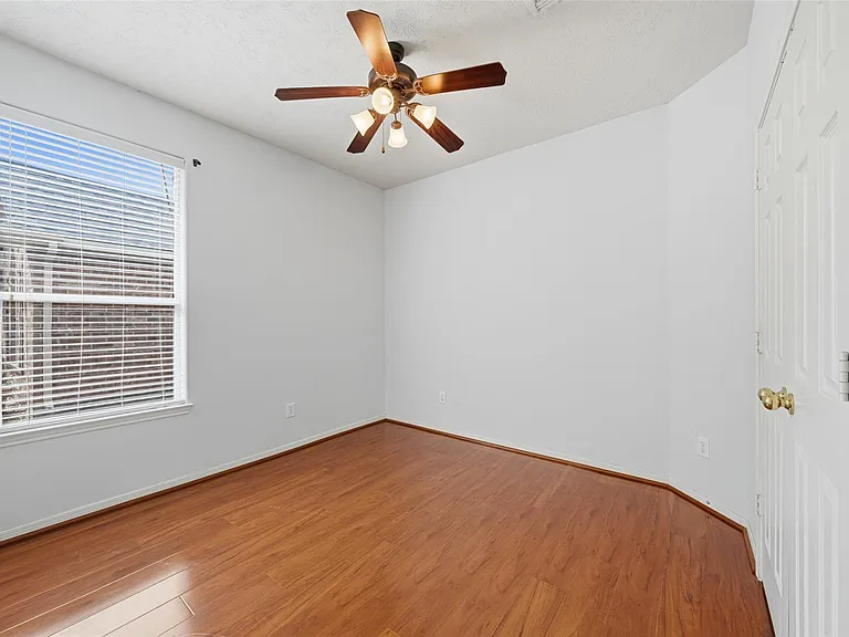 18010 Timber Crossing Ln — Photo 21