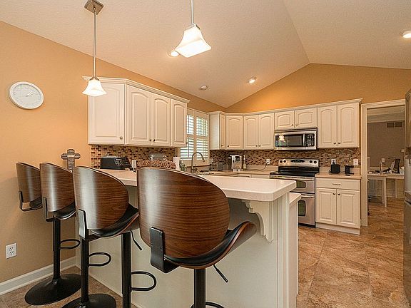 4th image of 7105 36th Avenue Ct