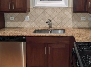 2324 N Southport Ave #2C, Chicago, IL 60614