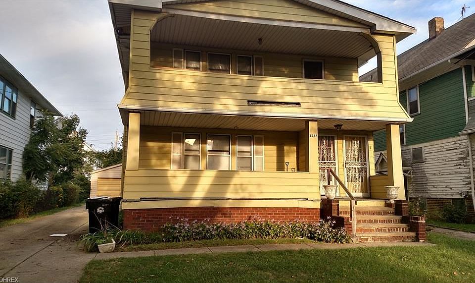 1st image of 3537 E 153rd St