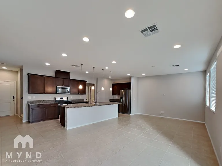 6646 Evander St — Photo 2