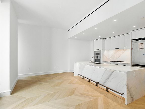 3rd image of 500 W 18th St Unit East 16c