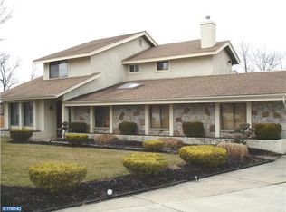 2 Fairhaven Ct, Cherry Hill, NJ 08003
