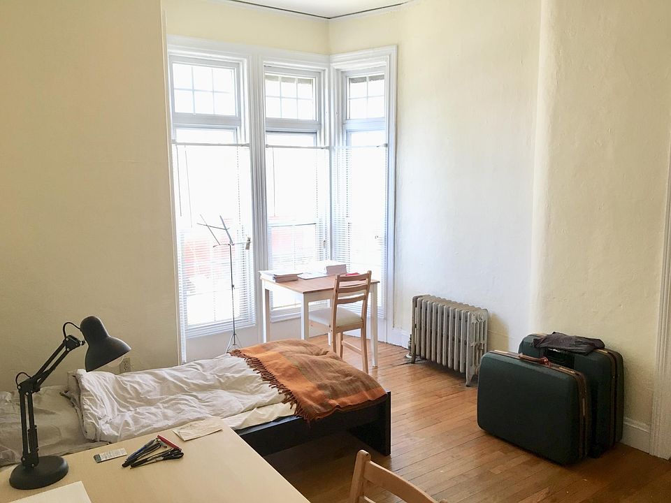 1st image of 186 Waterman St APT 6