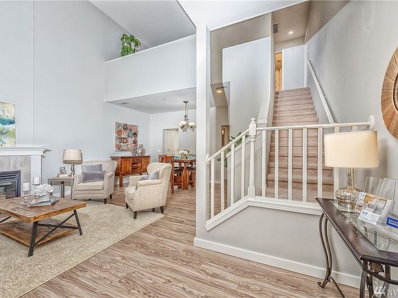 3rd image of 536 226th Ln Ne #19