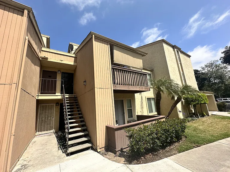 5906 Rancho Mission Rd — Photo 4