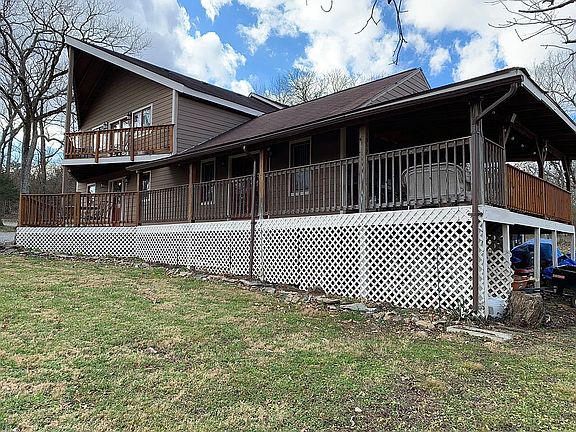 5th image of 413 E Palestine Ave