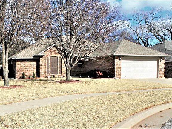 2nd image of 928 Noel Dr