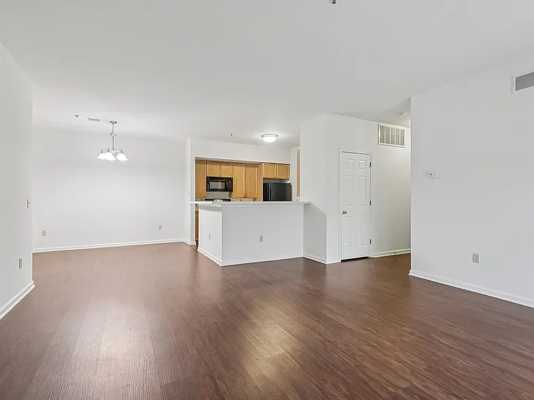 Autumn Park Apartments — Photo 36