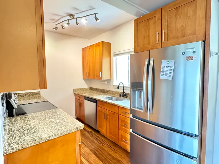 419 Cedar Ave S — Photo 7