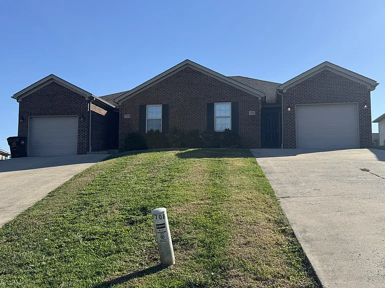 708 Chatham Ct #1 — Photo 1