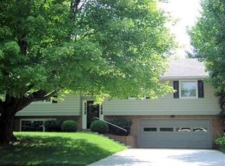 3270 Pepperhill Rd, Lexington, KY 40502