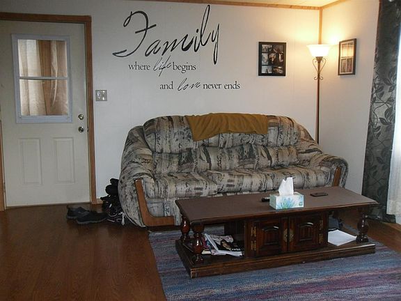 4th image of 104 Birch St