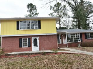 991 Celtic Cir, Stone Mountain, GA 30083