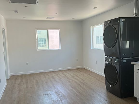 5th image of 963 N Serrano Ave #1/2