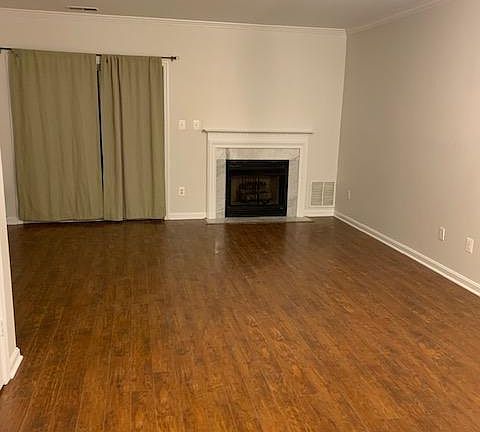 3rd image of 2480 Angeline Dr APT 104