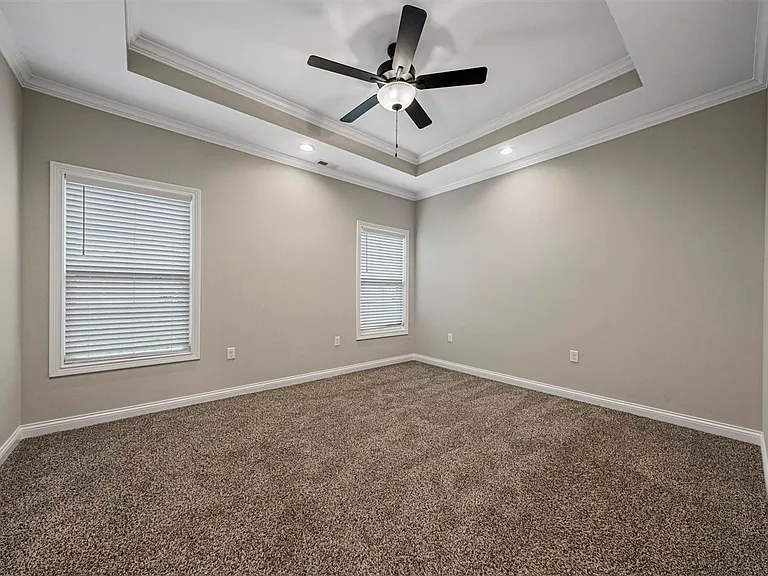 821 Poplar Log Dr — Photo 14