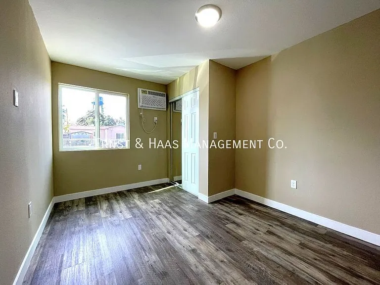 4331 Walnut Ave #C — Photo 10
