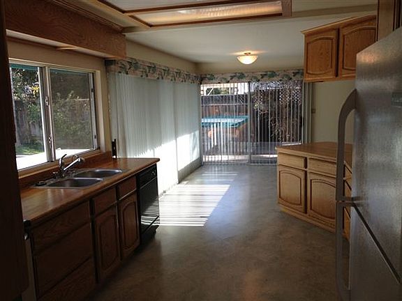 Kitchen & Dining Rooms