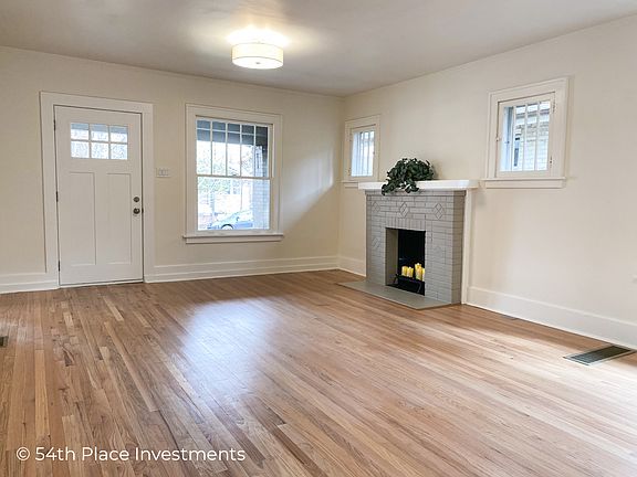 3rd image of 1557 Harrison St