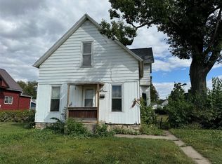 1219 3rd St SW, Cedar Rapids, IA 52404