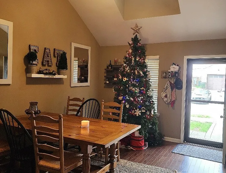 229 Saxony Way — Photo 3