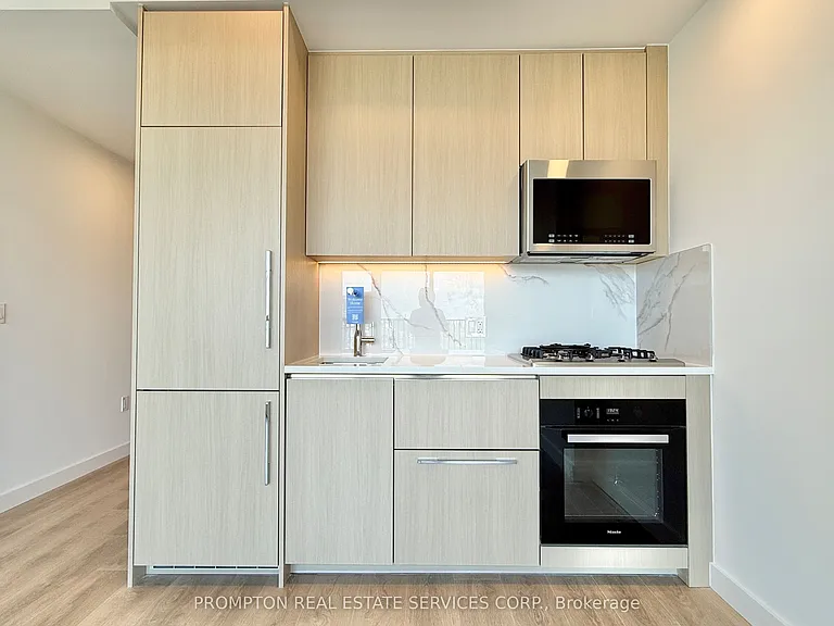 18 Esther Shiner Blvd #1606 — Photo 9