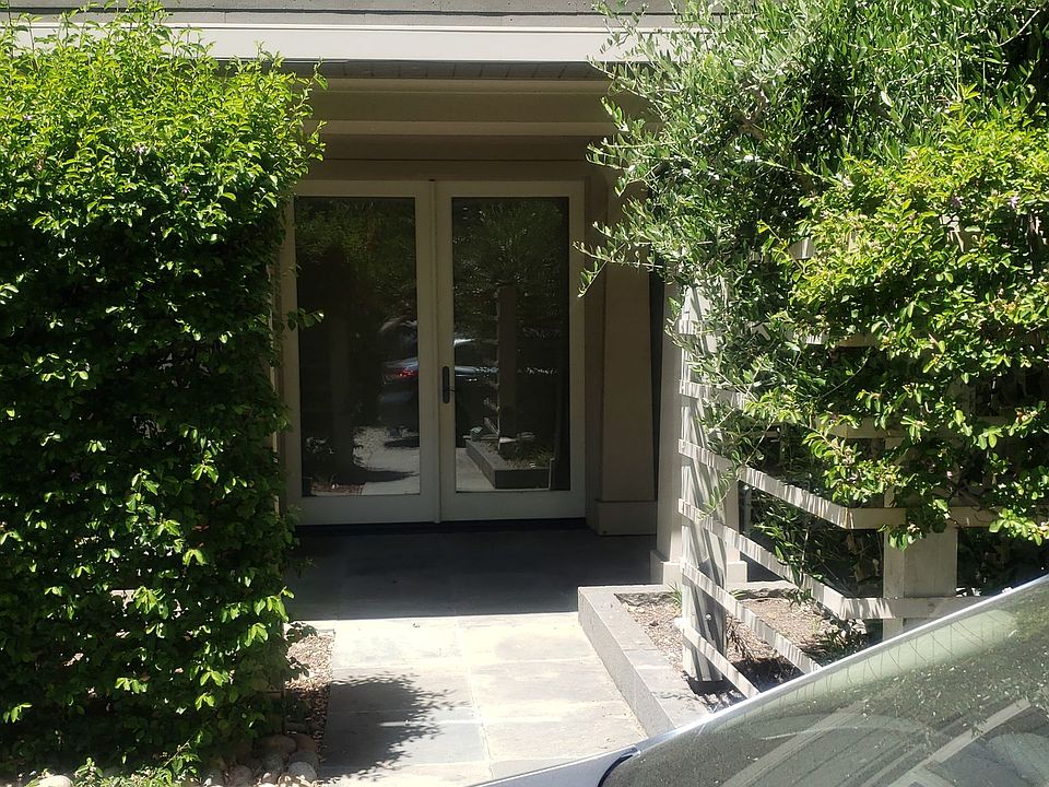 1st image of 4176 Howe St #4176B