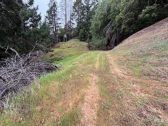 4th image of 17707 Rockpile Road